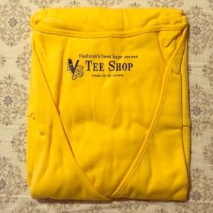 Victoria secret tee shop yellow size large, NWT!